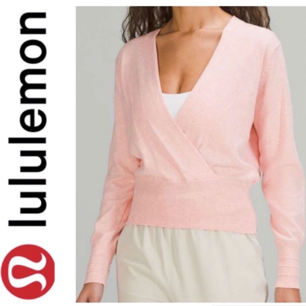 Lululemon Crossover Ribbed Waist Sweater
Heathered Dew Pink size 4